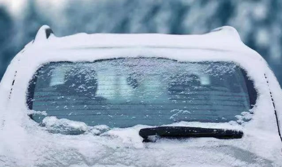 车窗结冰能喷玻璃水吗 第2张