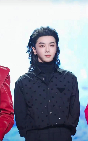 张碧晨和华晨宇，确实不像一个世界的。