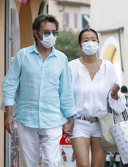 巩俐的这个法国丈夫米歇尔有些装“高冷”，又摆谱！