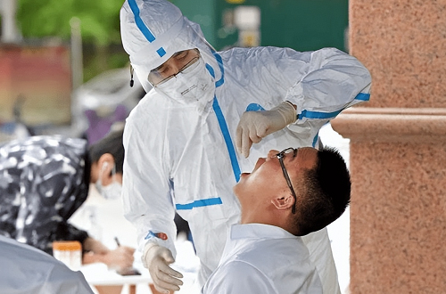 部分中小学又又又停课了，家长喜提无薪假期