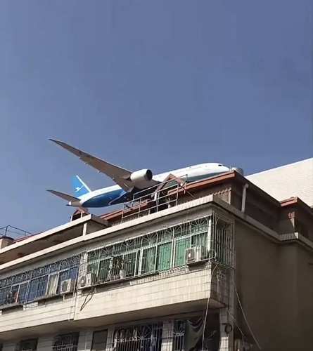 圆梦了：第一次离飞机这么近，太有画面感了